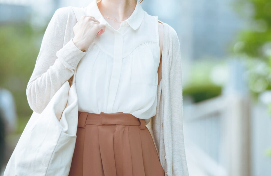 診療に向かう女性